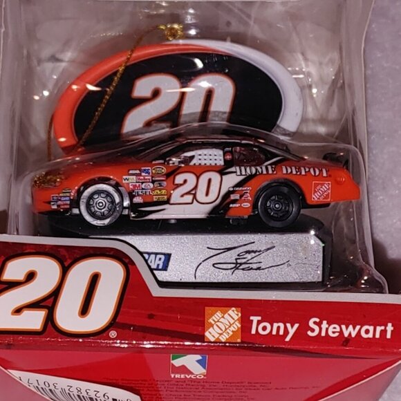 2004 Tony Stewart “w/ Signature Mount” Dated Collectible Ornament Nascar #20 - Picture 2 of 3